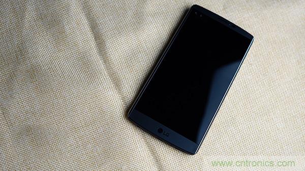 業(yè)界良心 LG V10 評測:剛毅、冷峻，不失人性化
