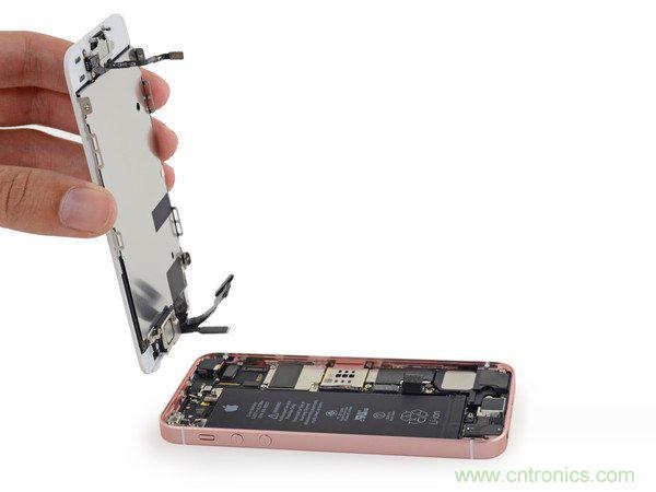 有什么地方?jīng)]有變？iPhone SE真機(jī)拆解