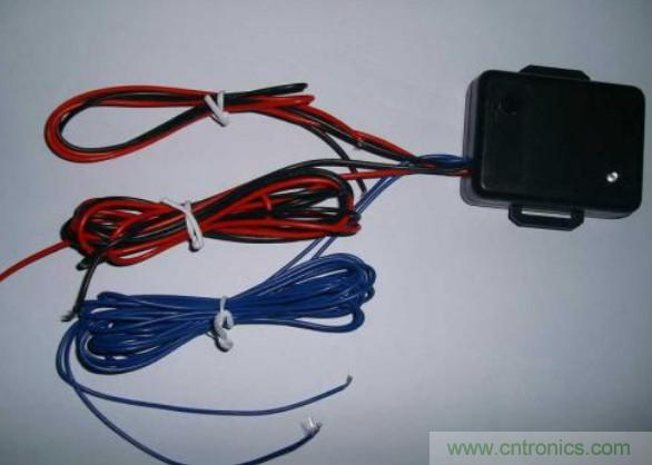 振動(dòng)傳感器的機(jī)電變換原理？主要的分類有哪些？